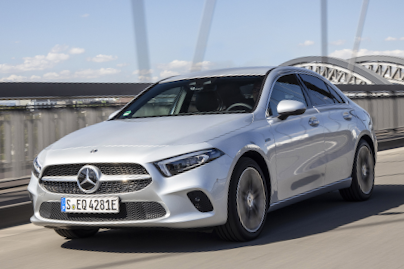  2021   A250e   セダン  