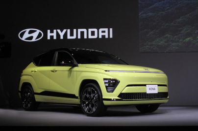  2023   KONA   Lounge Two-tone  